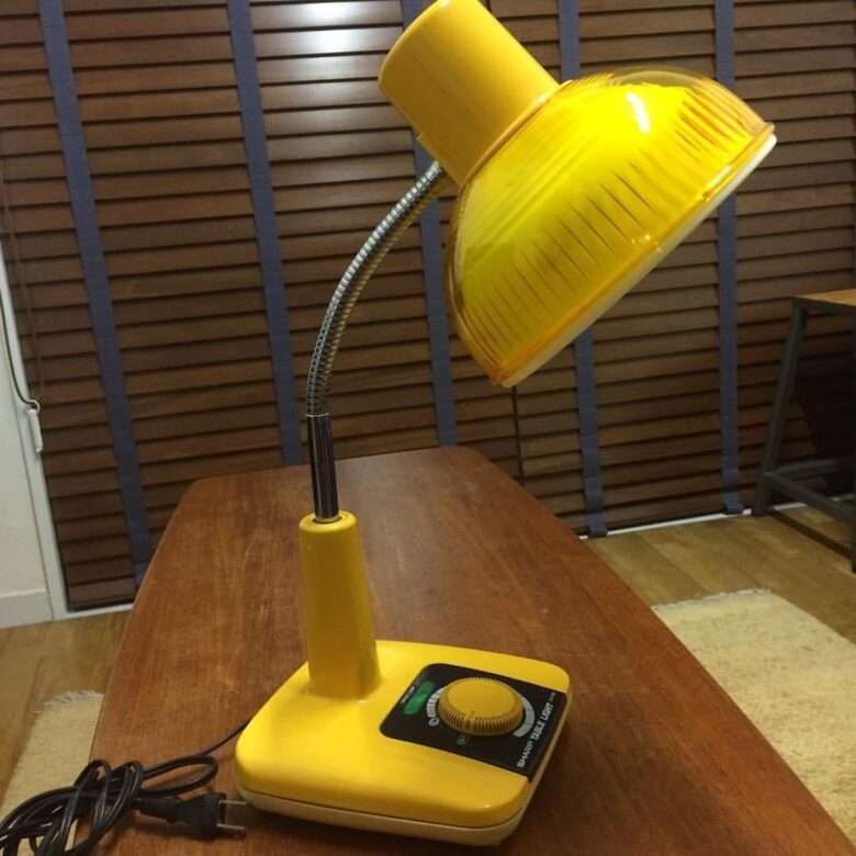 Vintage SHARP TABLE LIGHT ;-)